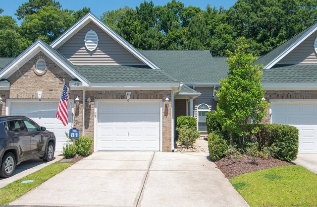 *TB 81C Updated and spacious condo in True Blue with pool access