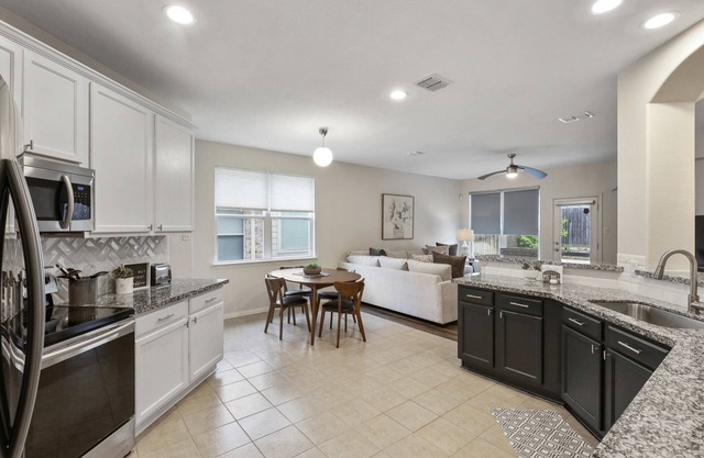 TCH - 3BR/2BA Home in Little Elm - LA