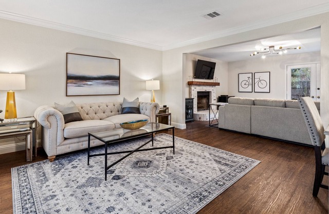 TCH - 5BR/2.5BA Home in Grapevine - D