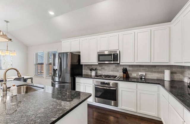 TCH - Spacious 4bd/3ba home in Celina with Office