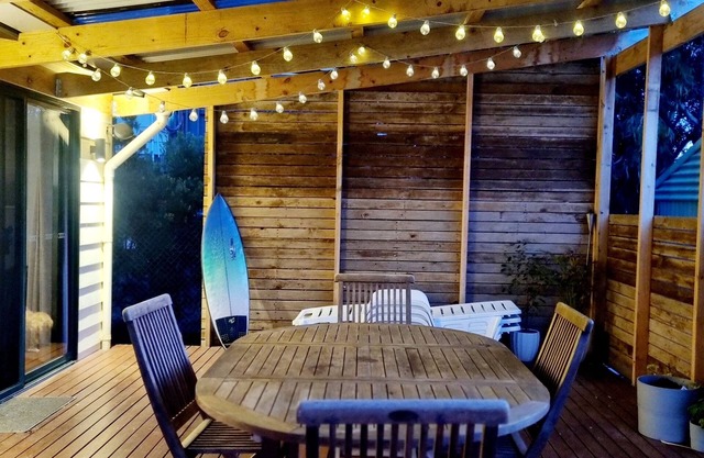 Temples Holiday House at Marion Bay - with wifi. Pets considered.