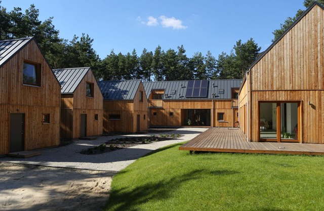 'Terra' cottage in Small Family Friendly Resort in Forest upon Warta River