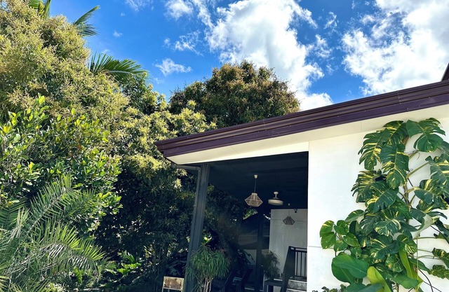 Terra Vascileia w/garden and mini pool and basketball court along Tagaytay area