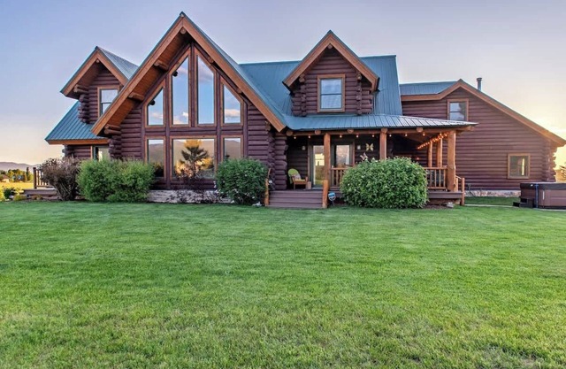 Teton Dreams Log Cabin with Teton Views & Hot Tub