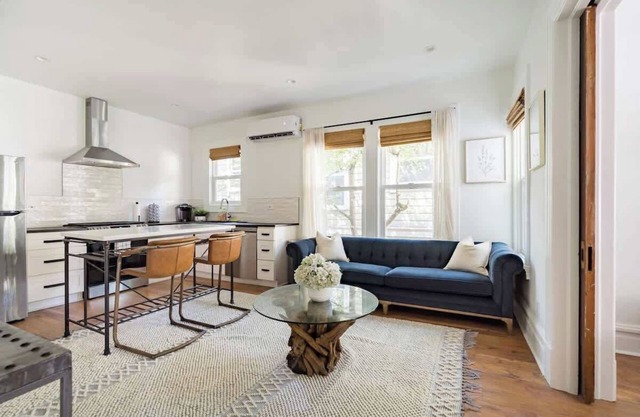 The 23rd Avenue Retreat - Walk to Shops & Cafes