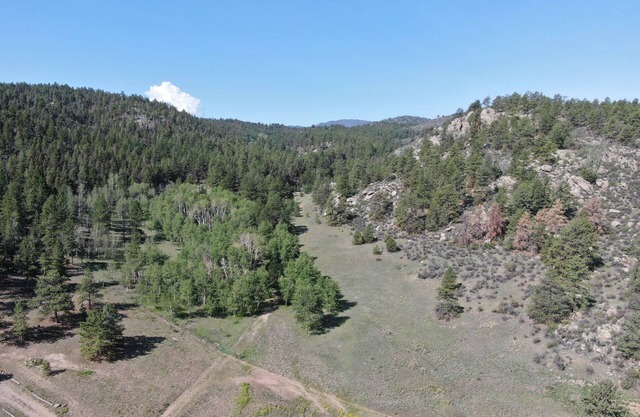 The Aspen Glen "A Narrow Secluded Mountain Valley"