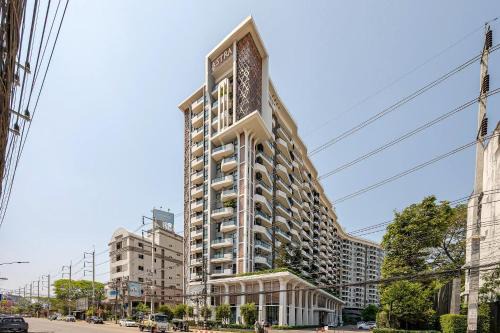 The Astra Sky River 1521 - Deluxe 1BR, City View, Rooftop Infinity Pool