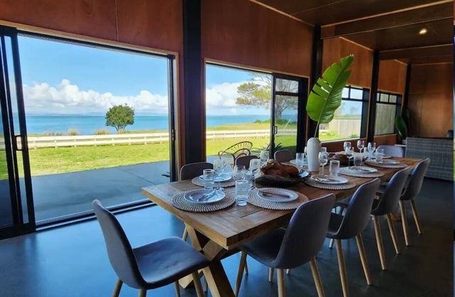 The Bach 825, Kaimaumau, beside Rangaunu Harbour, in the beautiful Far North