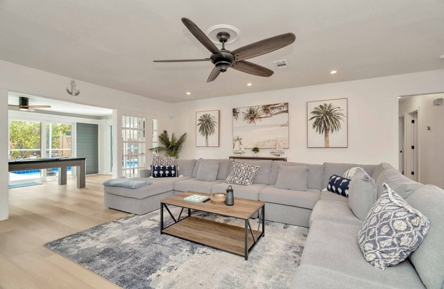 The Bay Beach House: Boat/Jetskis