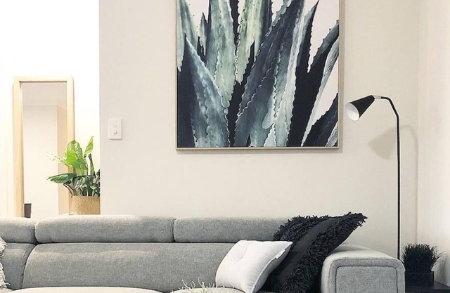 The Bay House - Stunning new holiday home with sea views