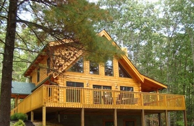 The Black Bear, a spectacular loghome. All rates include hotel ands sales tax