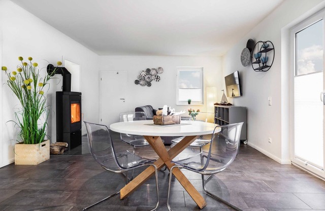 The Blue BeachHouse - The Blue and White BeachHouse OFC 16