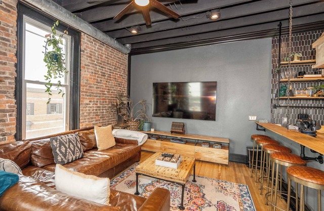 The Brick Dachshund - Chic for 9