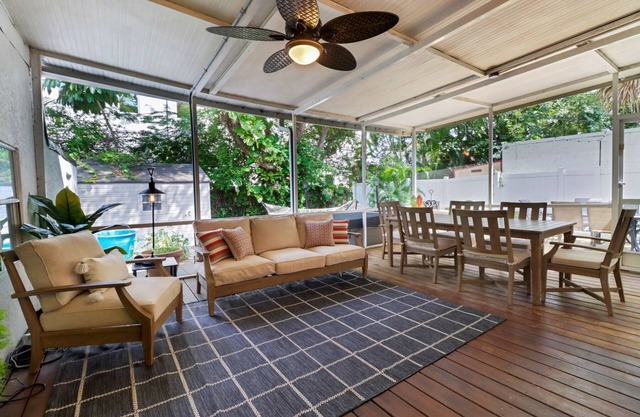 The Bungalow - Near Historic Downtown Fort Myers