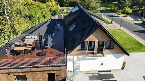 The Butterfly - House in Odense for 7 Persons with Luxury Rooftop Deck & Free Parking