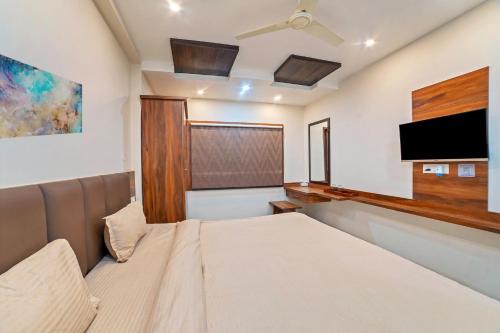 The Byke OM Celebrations Near Bansal Hospital - Bhopal