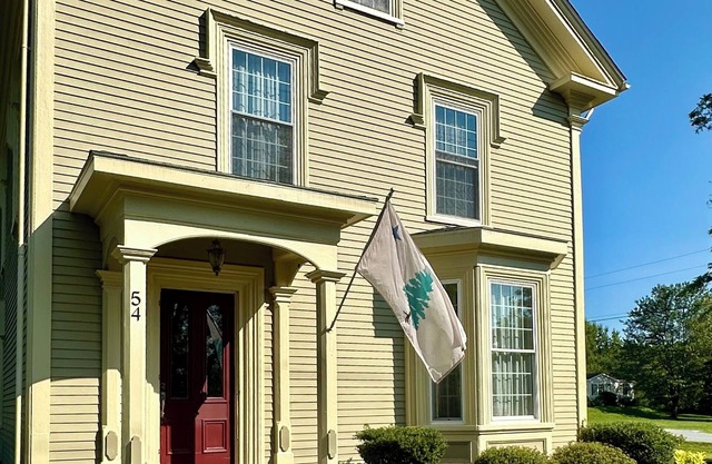 The Captain's Home: Art and History on the Coast of Maine