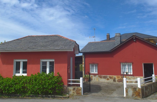 The Casina de Luarca. Whole house for 2/4 p. Free WIFI.