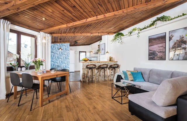 ★ The Charm of the Center: Double Beauty ★