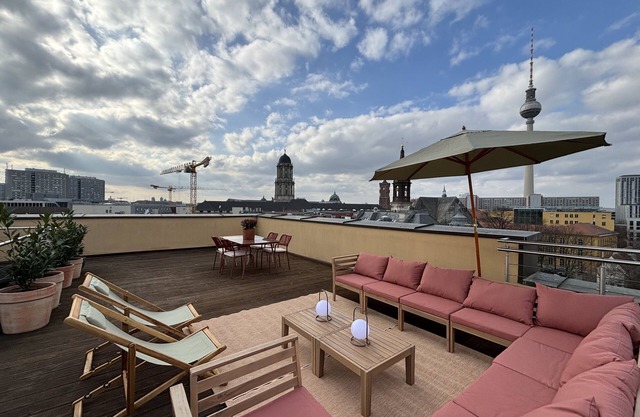 The Charming by Curt Suites