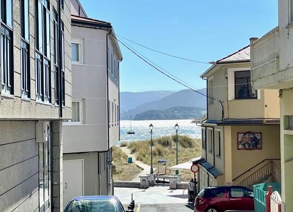 The Cliffs - Golden Espsante