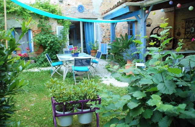 The Clos de l'Ange large independent studio