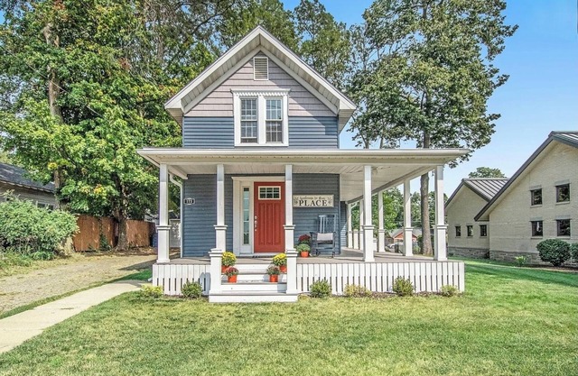 The Coloma Cottage - Historic Charm, Modern Amenities Beach Breweries Wineries