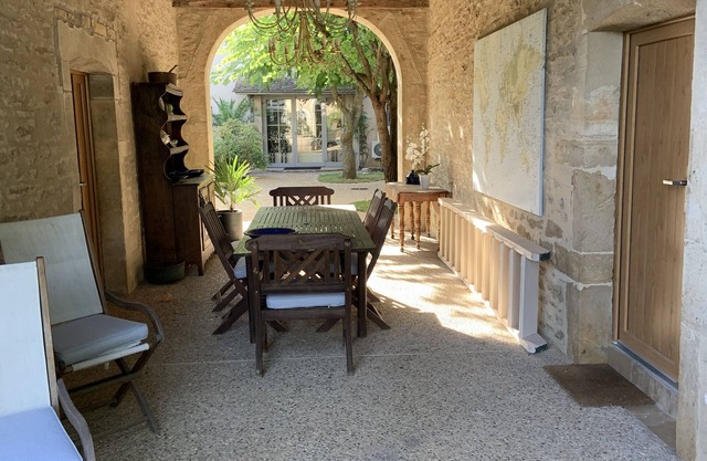 The Confraternity house : Residence with pool