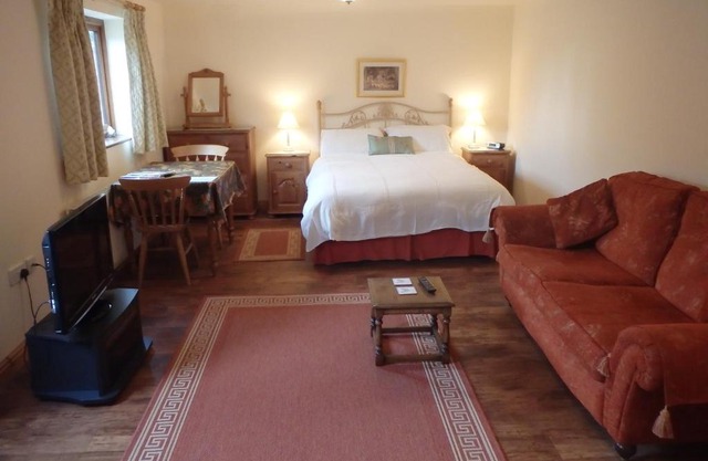 The Courtyard, Laurel Farm