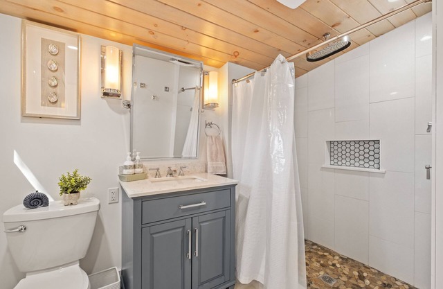 The Cove - Lake Winnipesaukee Waterfront