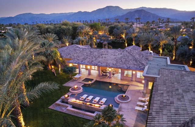 The Date Palm Estate by AvantStay | Luxurious Private Retreat!