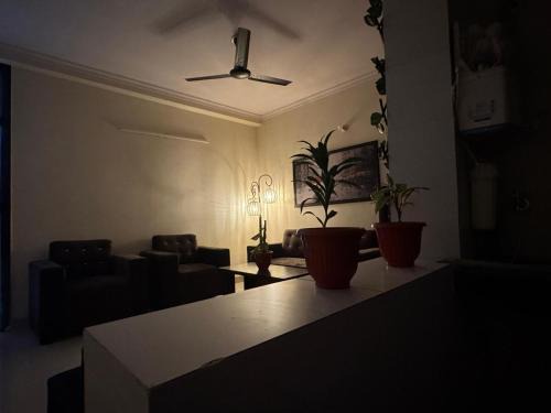 The Den- Private Apartment for Long stays