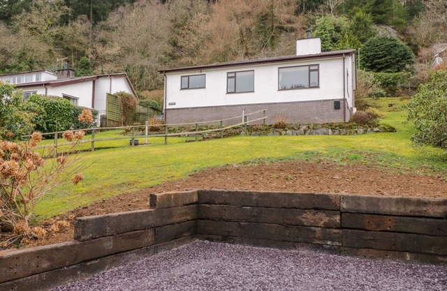 THE DENE, pet friendly, country holiday cottage in Betws-Y-Coed