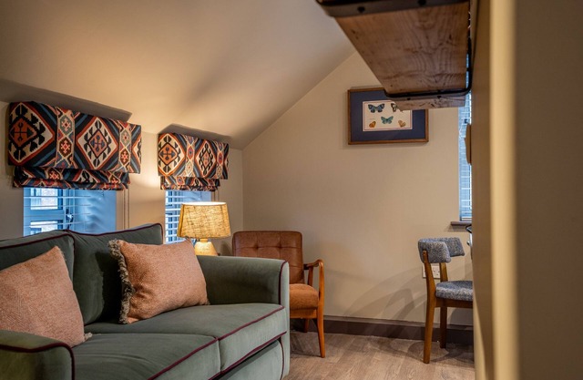 The Falcon - Apartment 3 - a couples retreat that sleeps 2 guests in 1 bedroom