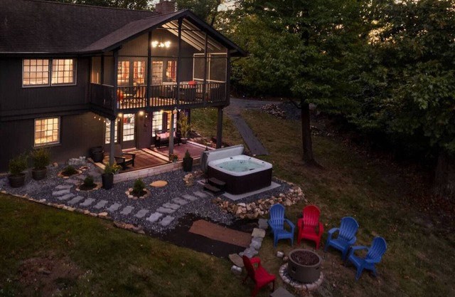 The Far View Retreat | Private Cabin w/Hot Tub, Screened Porch, Games, & More