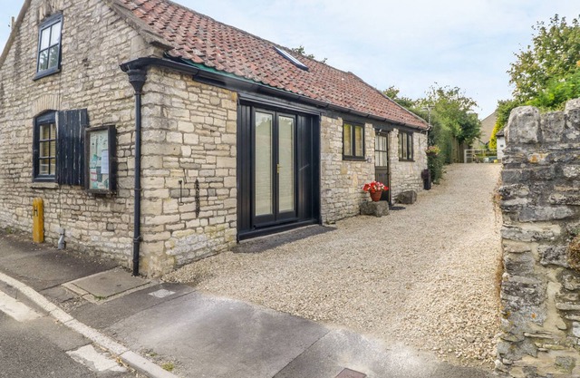 THE FORGE, romantic in Farmborough