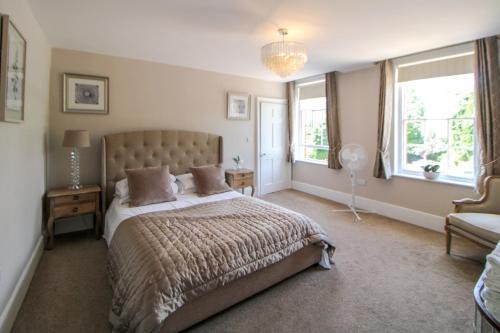 The Fraya Suite at Sterling house Short Stays