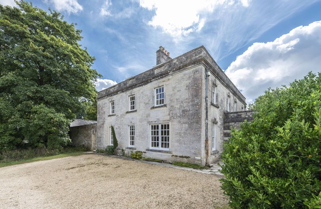 The Garden house with 4 double bedrooms and beautiful rural views
