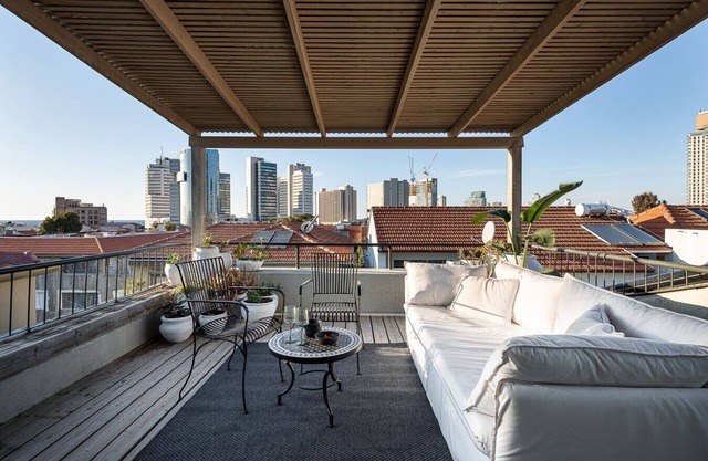 The Gem of Neve Tzedek Stylish Home