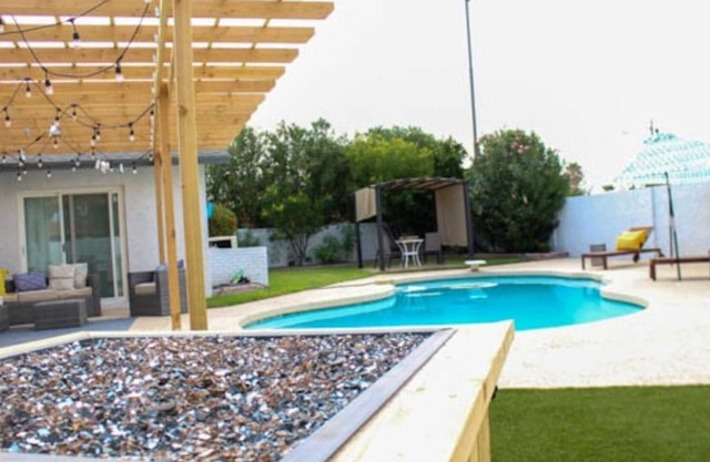 The Greenway - Newly Renovated Whole House