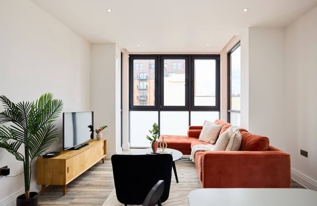 The Harlesden Breakout - Glamorous 2 BDR Flat