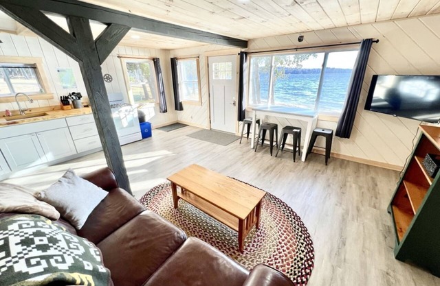 The Hideout Cabin | Steps to the Beach