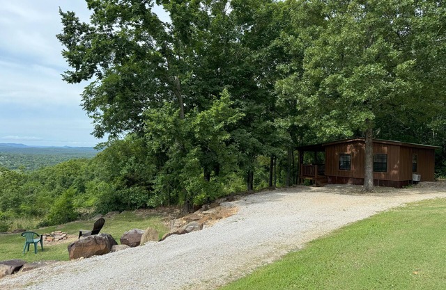 The Hilltop Cabins - Birdsong