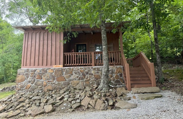 The Hilltop Cabins - Hunter's