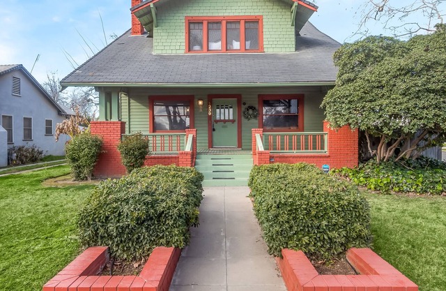 The Hipster Hideaway 4br Bungalow - Tower District