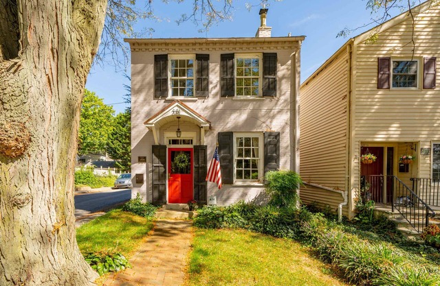 The Historic Walton House by RPG