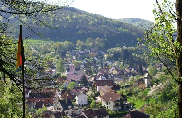 The house with a special flair, quiet location, terrace, garden, lawn.