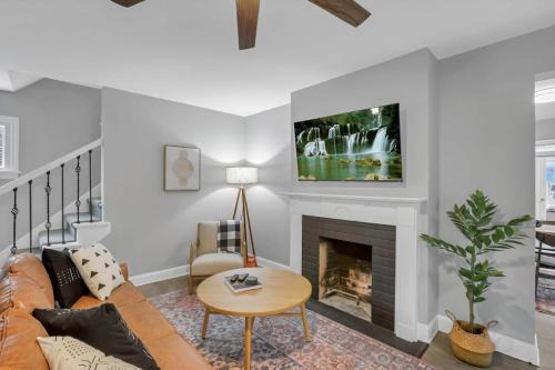 The Huron Charmer-4 BD and Yard