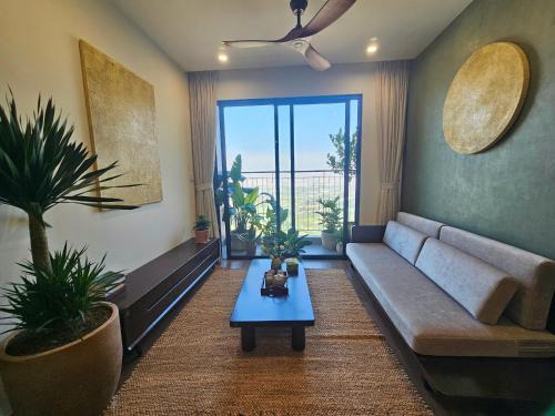 The Inner Home 2BR Healing Stay at Vinhomes Ocean Park Hanoi