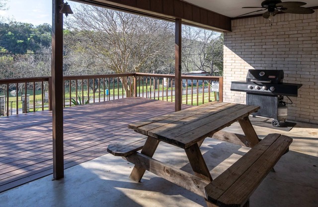 The Lazy A Rr7221 3 Bedroom Home by RedAwning